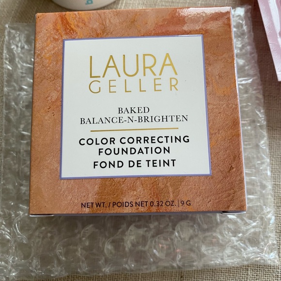 Laura Geller Color Correcting Foundation - Picture 3 of 7
